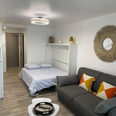 Renove 200 M De La Avec Parking Prive *