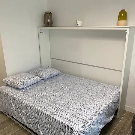 Appartement Renove 200 M De La Avec Parking Prive