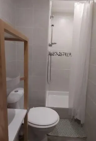 Renove 200 M De La Avec Parking Prive