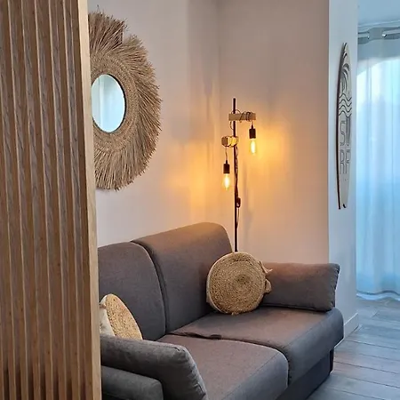 Renove 200 M De La Avec Parking Prive