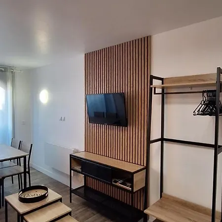 Renove 200 M De La Avec Parking Prive Apartman Agde