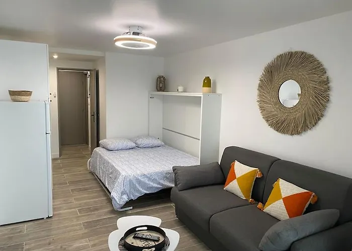 Renove 200 M De La Avec Parking Prive *