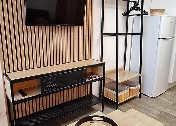 Appartamento Rénové 200 M De La Avec Parking Privé *